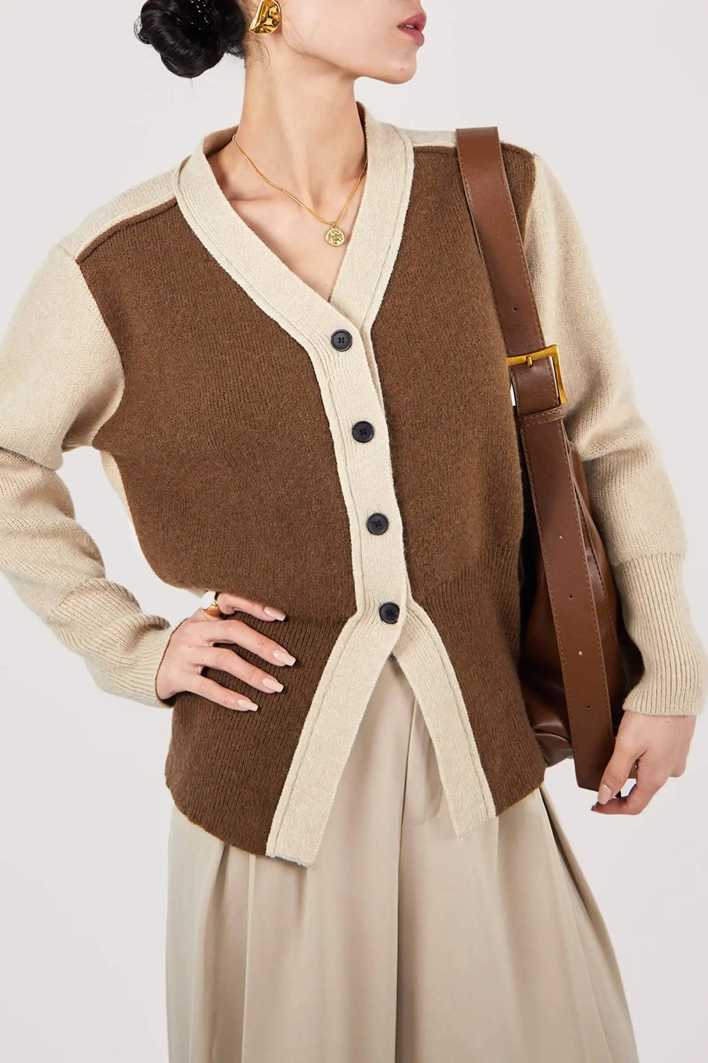 Wholesale Custom Saddle Brown Stretchy V-neck Button-Up Banded Hem Ribbed Knit Cardigan