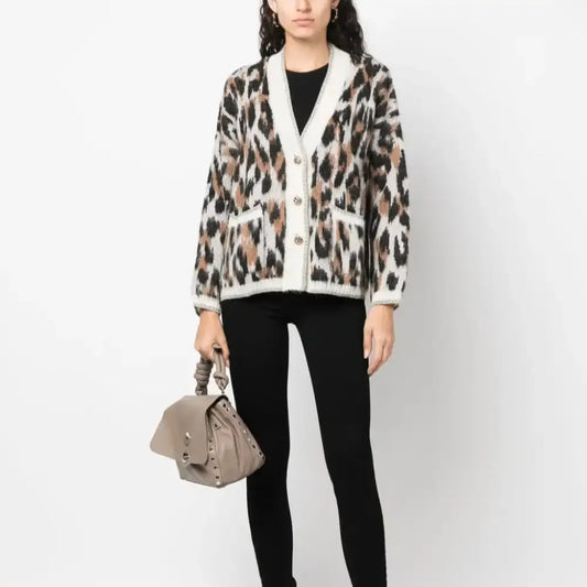 Winter custom leopard pattern jacquard knitted ribbed V-neck long sleeve pocket design women's sweater cardigan